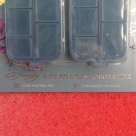 NWT Ed Hardy 2pk pill case Organizer - Picture 4 of 4